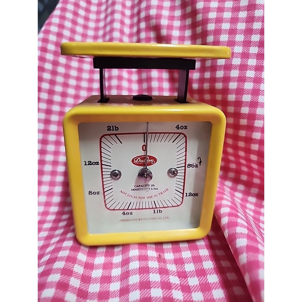 Dulton Company Limited Yellow  Metal Kitchen Scale 5 x 3.5" Weighs In Pounds lb